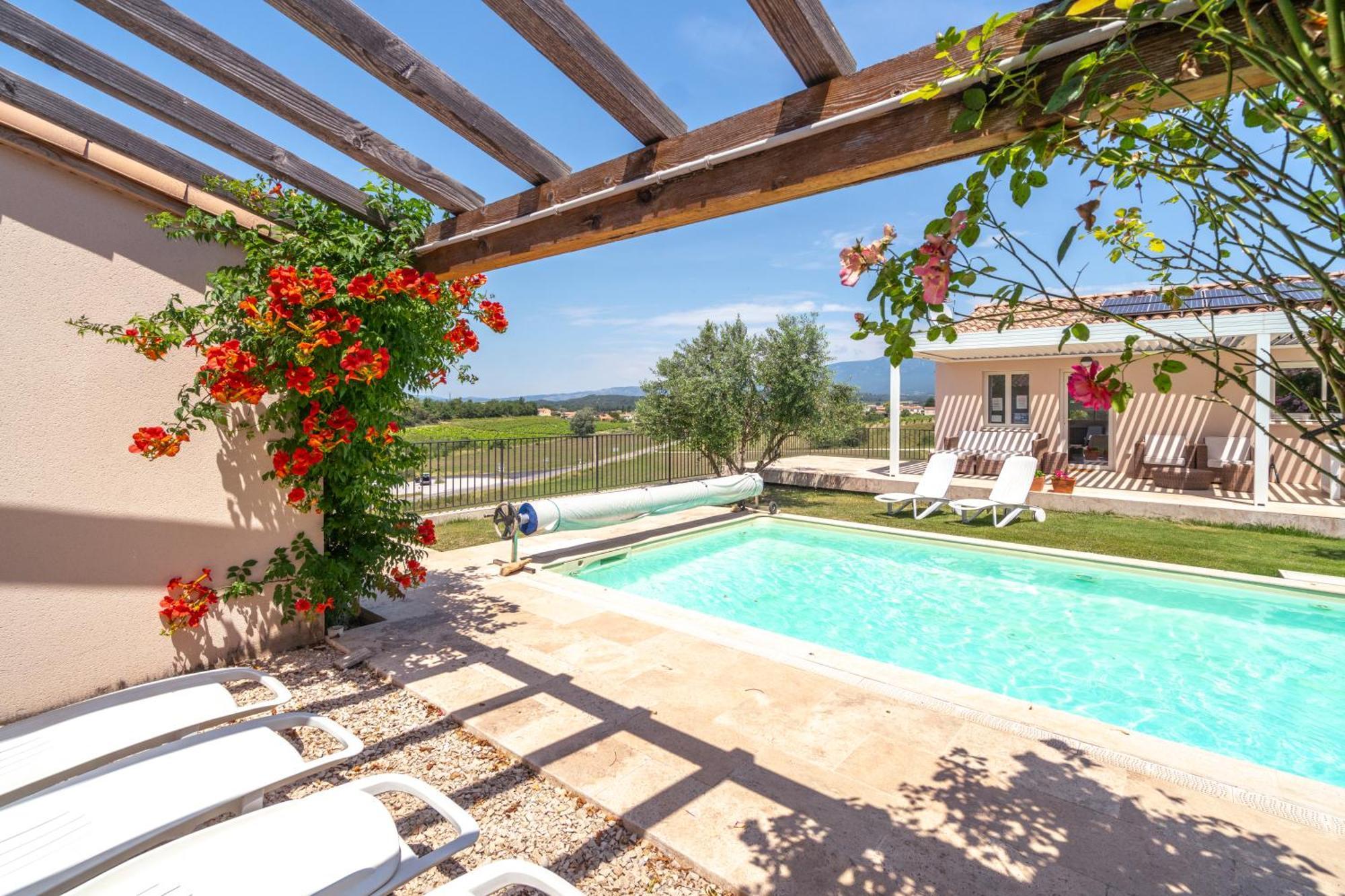 Vila Les Terrasses De Cascavelle Blauvac Exteriér fotografie